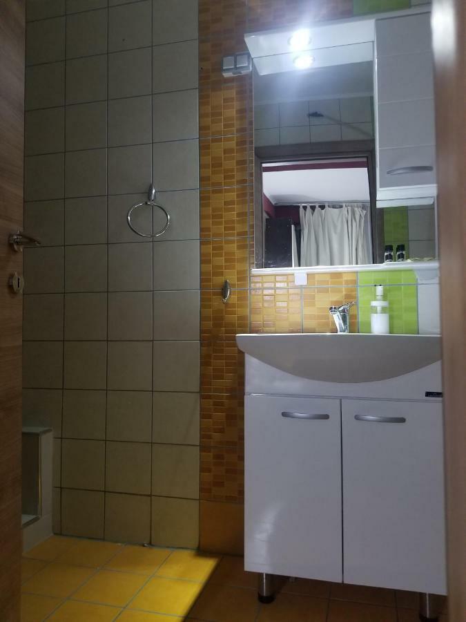 Vila Ineks Ohrid Hotel Esterno foto